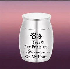 Paw - Print Memories: Portable Pet Urn for Ashes